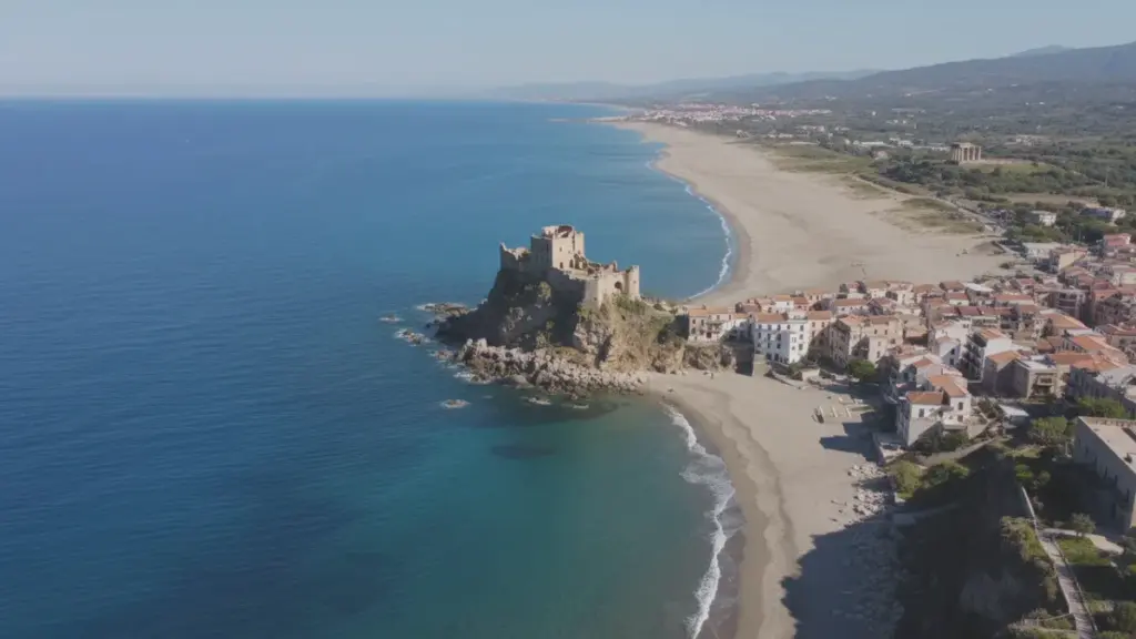 Deze wilde kust van Zuid-Italië kent bijna niemand